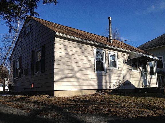 West (rear) side of the house