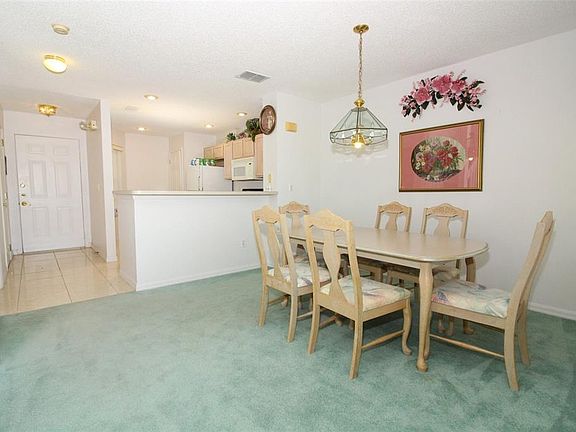 3rd image of 2463 Saint Augustine Blvd