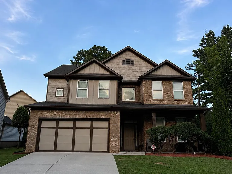 2328 Oakland Trail Way — Photo 1