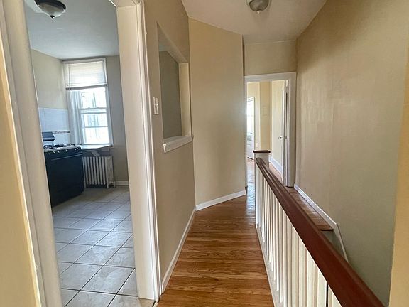 3rd image of 1723 W Champlost St #2