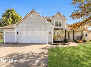 819 Trailway Dr, Raymore, MO 64083
