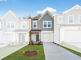 582 Barrington Row Ave, Zebulon, NC 27597