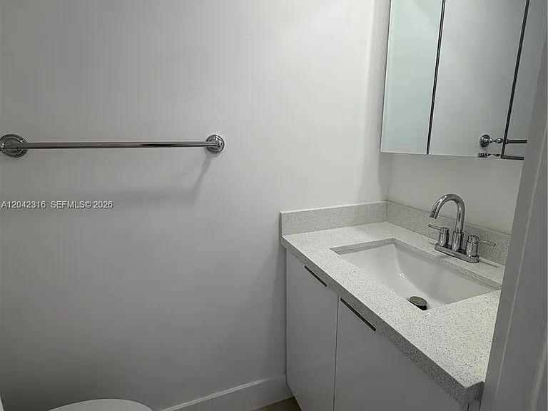 1551 W Okeechobee Rd #9 — Photo 2
