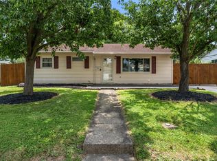1093 Frost Circle Dr, Xenia, OH 45385