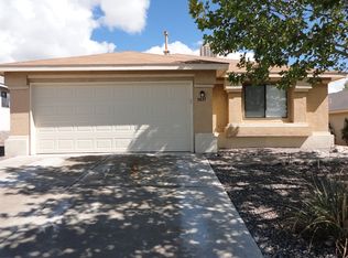 3827 Suntrail Rd NW, Albuquerque, NM 87114