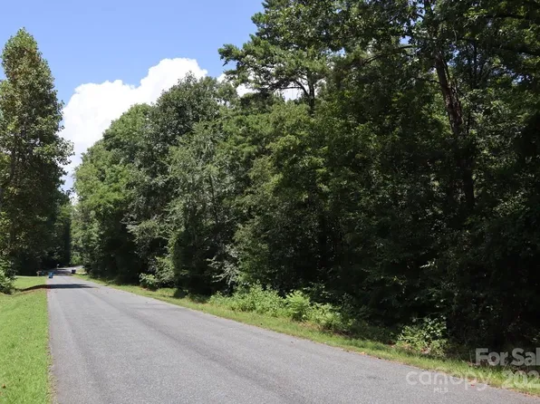 8975 Lazy Ridge Ln, Concord, NC 28025