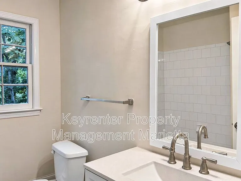 3013 Spruce Cir — Photo 11