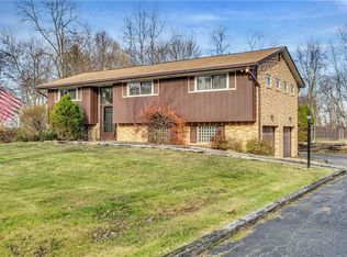 4173 Grandview Dr, Gibsonia, PA 15044