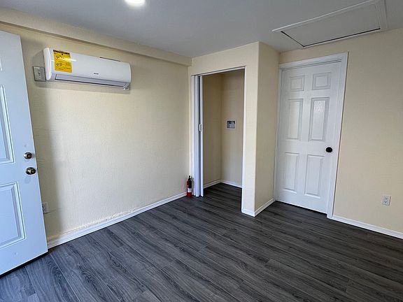 4th image of 10645 Alton Pl #B