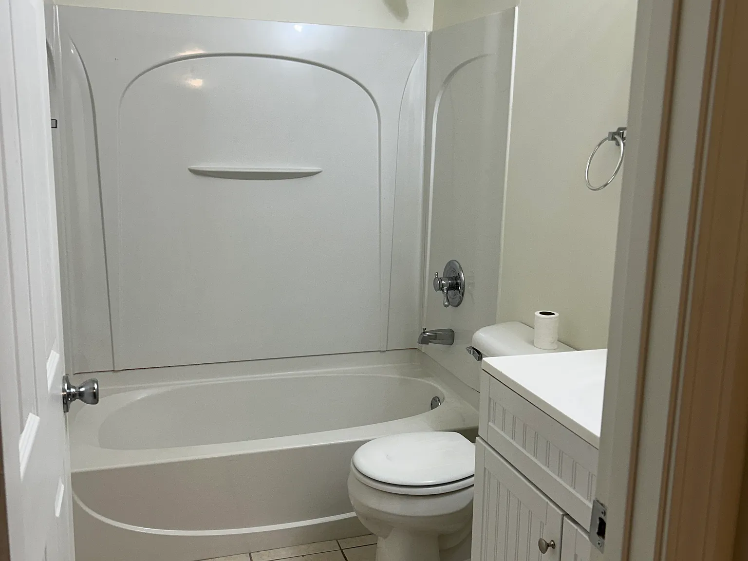 2 bed, 750 sqft, $950 — Photo 3