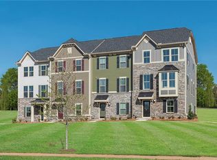 165 Cedar Crest Dr, Smithfield, VA 23430