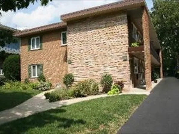 116 S Clinton Ave #2E, Oak Park, IL 60302