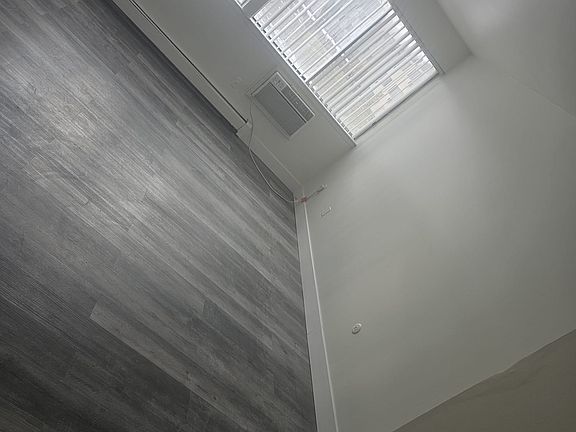 5th image of 370 E Hopkins Ave #09221d8b9