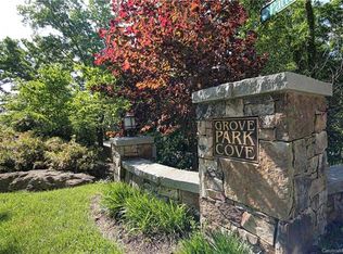 75 Grove Cove Dr, Asheville, NC 28804