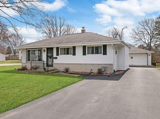 2849 Arrowhead St, Racine, WI 53402