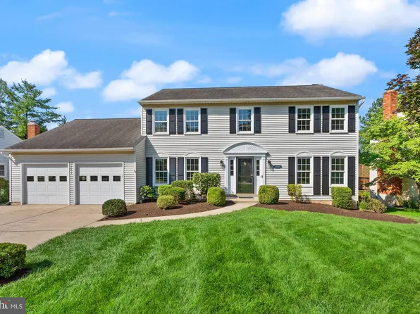 13619 Flintwood Pl, Herndon, VA 20171