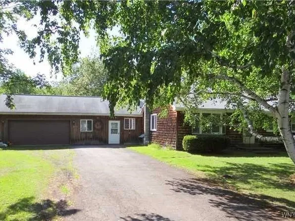 7360 Bear Ridge Rd, North Tonawanda, NY 14120