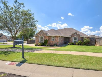 321 Highland Village Dr, Norman, OK, 73069