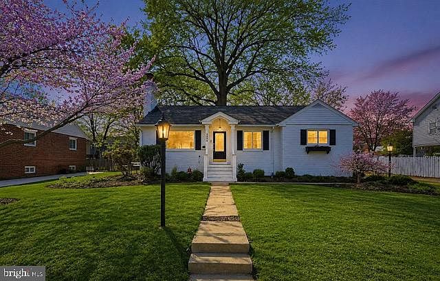 1st image of 6020 Amherst Ave