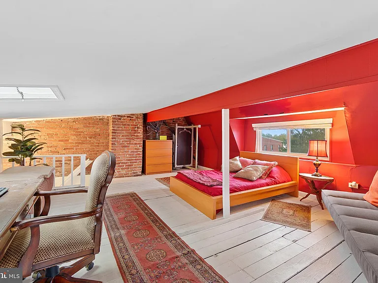 1501 Crittenden St NW — Photo 41
