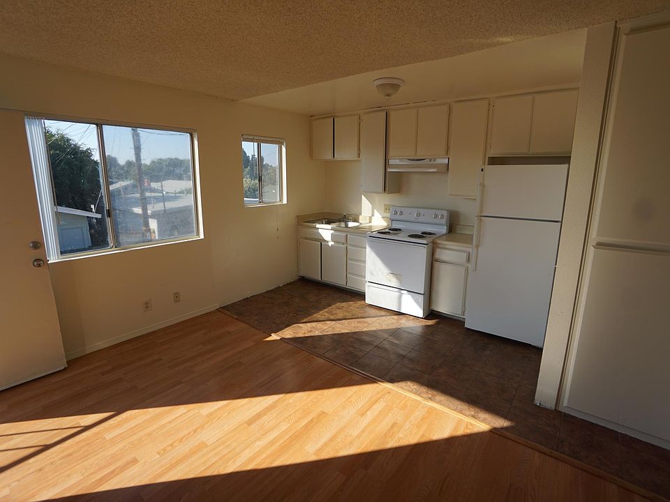 2nd image of 3714 Marlborough Ave APT 8