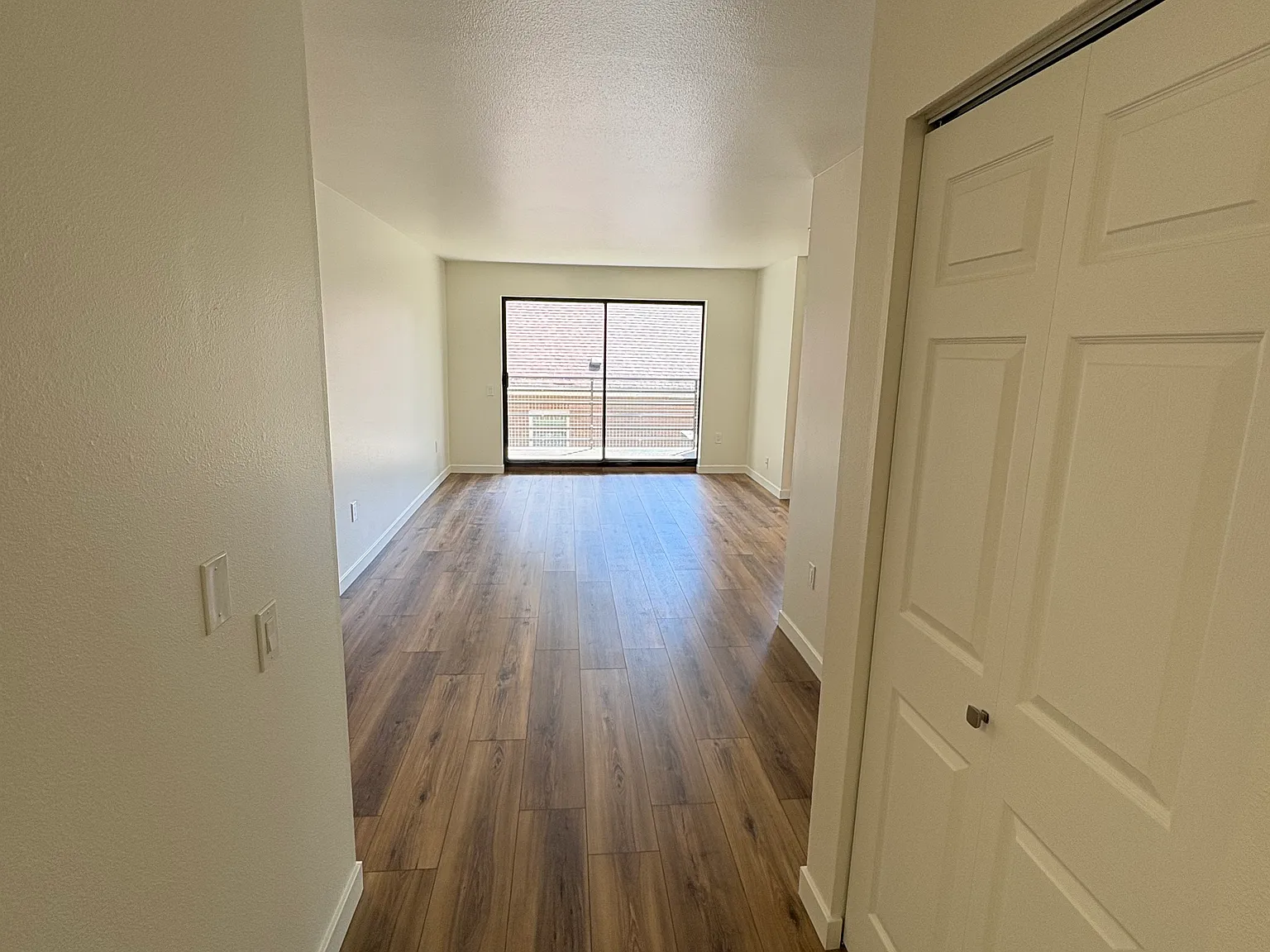 2 bed, 795 sqft, $2,095 — Photo 3