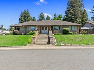 9612 La Posada Dr, Oakdale, CA 95361
