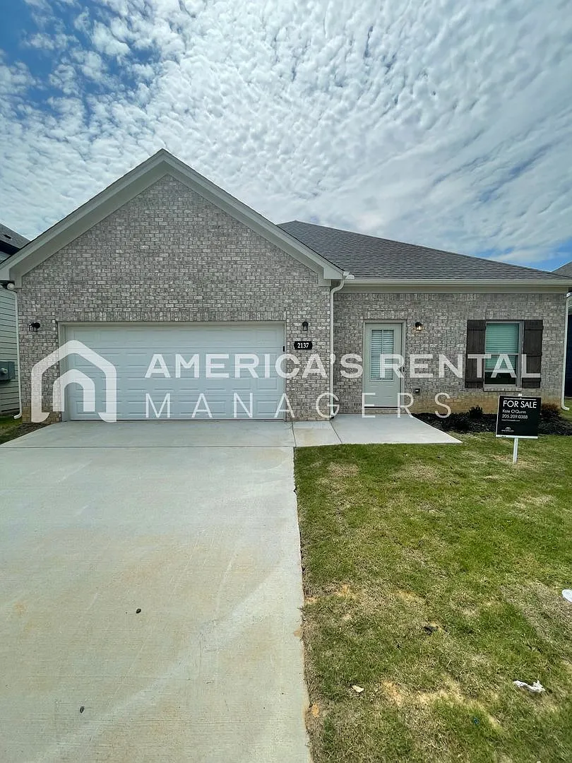 Building Photo - 2137 Sullivan Dr