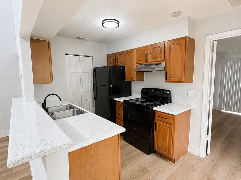 Southern Villas — Photo 23