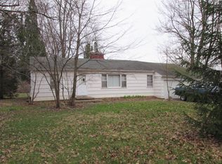 757 Maple Heights Dr, Galion, OH