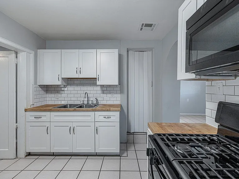 4119 E Fort Lowell Rd #8 — Photo 10