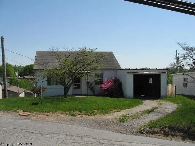 1104 Valley View Ave photo 1