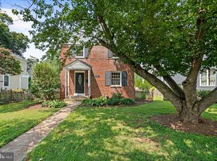 5811 Walton Rd, Bethesda, MD 20817