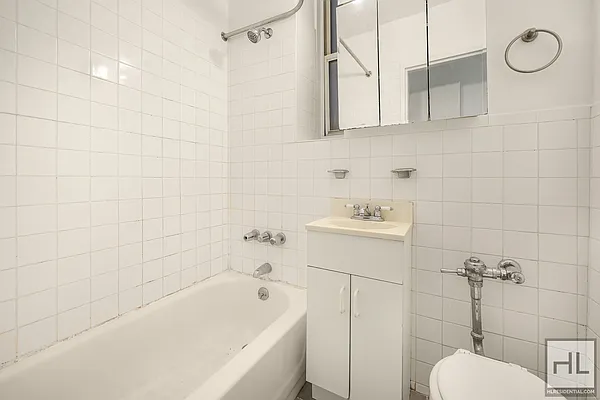 Rented by Highline Residential | media 4