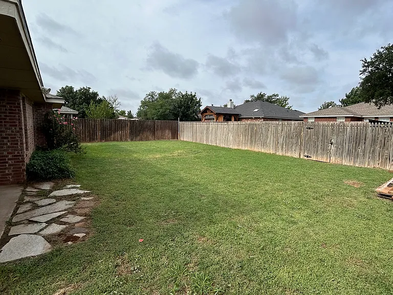 Prentiss Ave — Photo 12