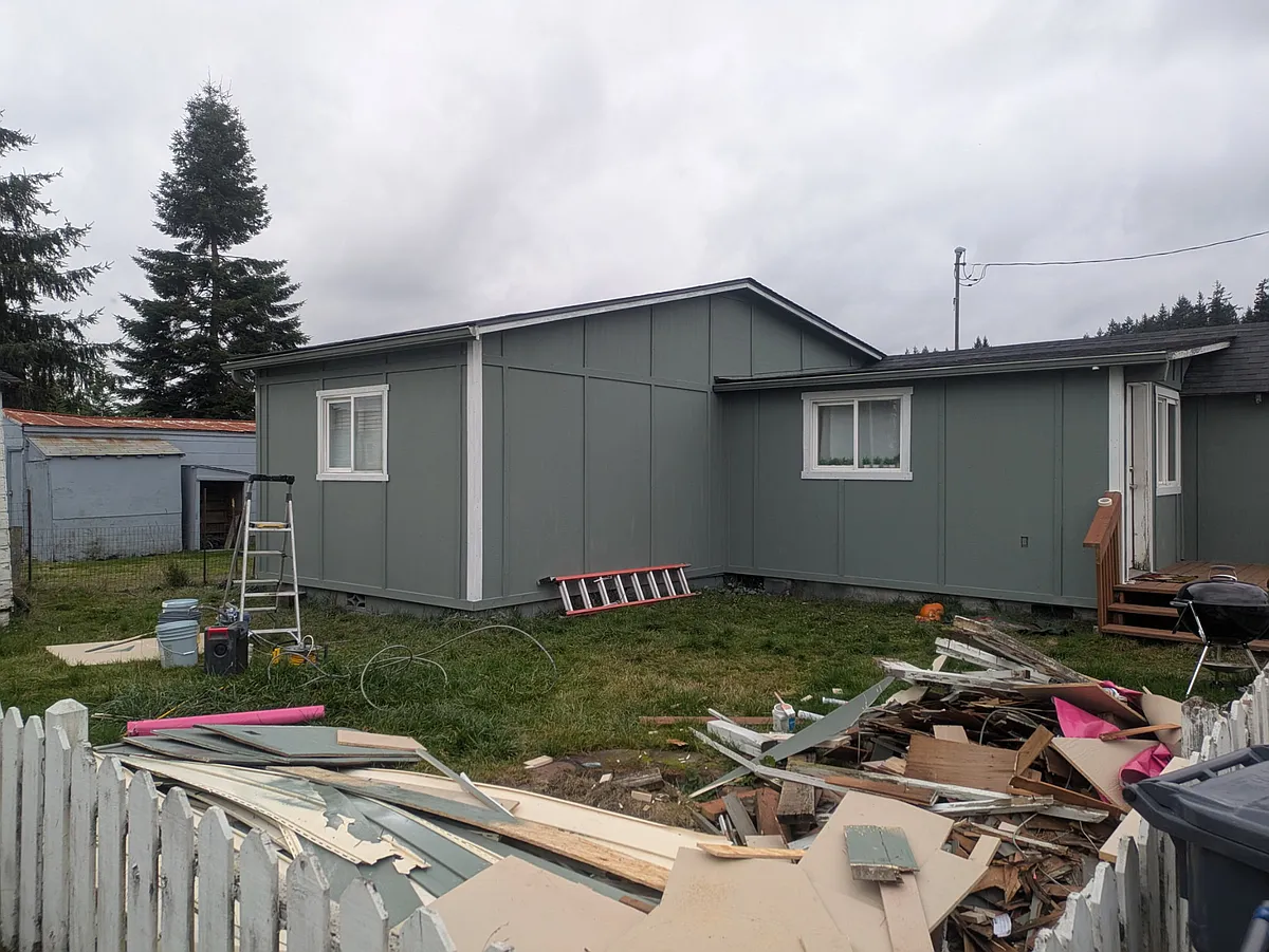 Building Photo - 502 1/2 W Martin St
