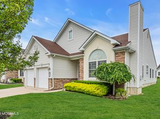 42 Eagleswood Dr, Waretown, NJ 08758