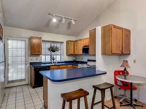 3rd image of 921 W University Dr Unit 1227