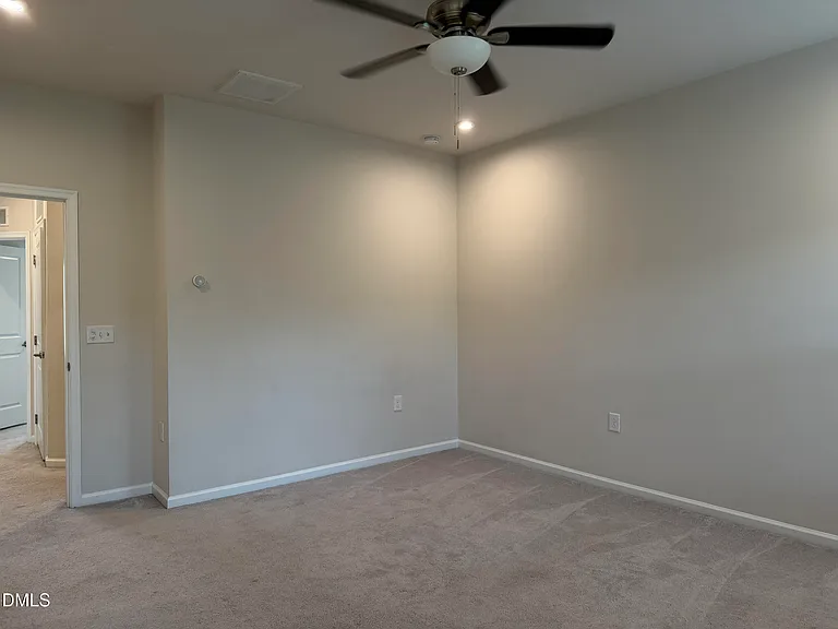 946 Channing Park Cir — Photo 17