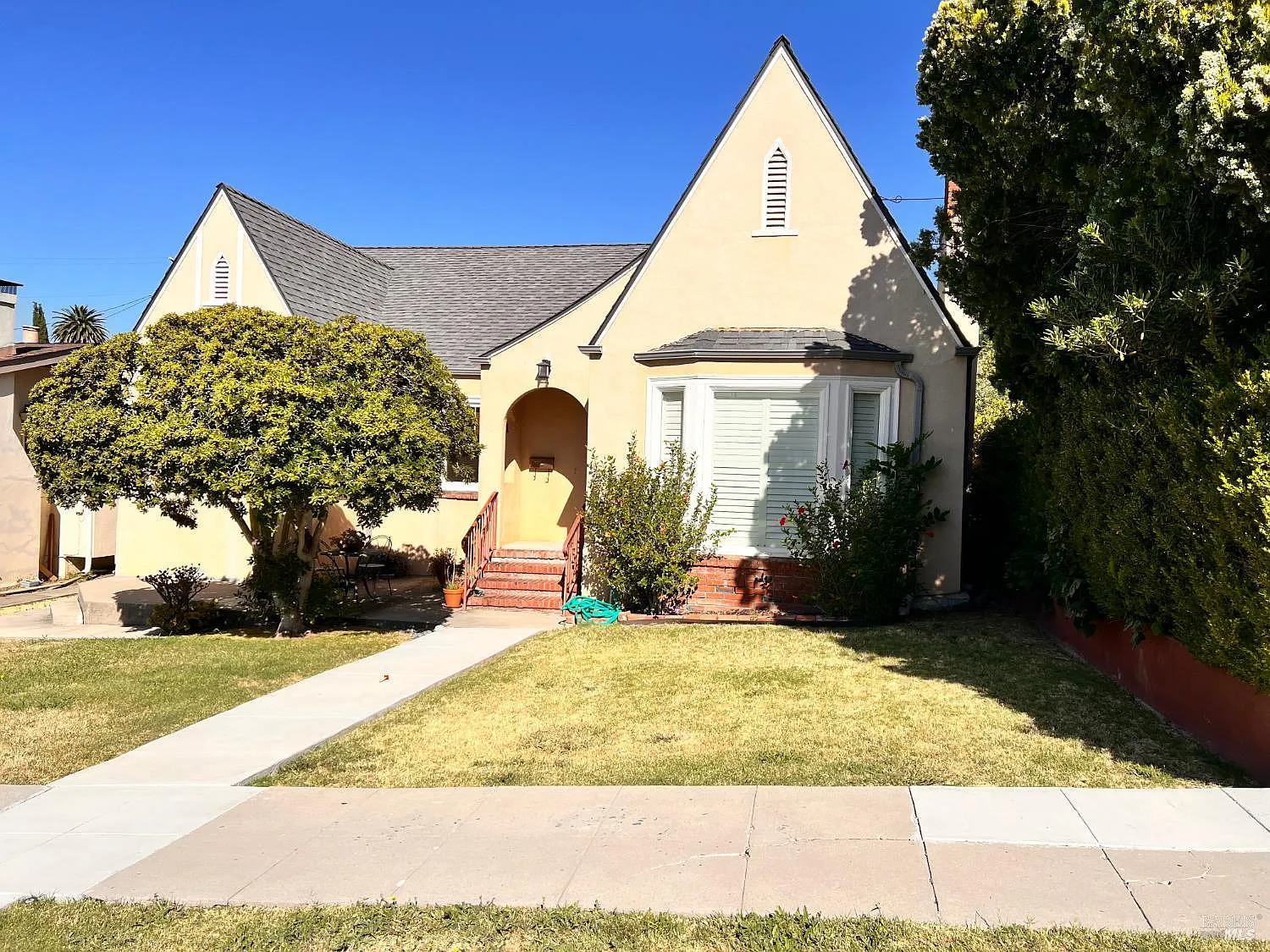 436 S Front Street photo 1