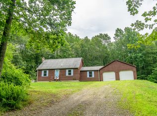 132 Wade Rd, Pomfret Center, CT 06259