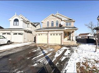 24 Hayloft Ct, Brampton, ON L6X4R7