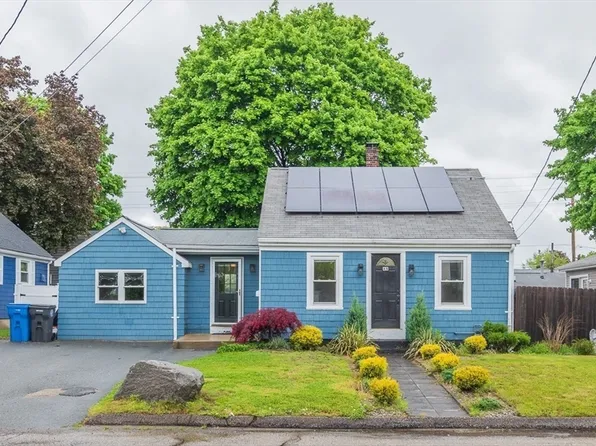 45 America St, Cranston, RI 02920