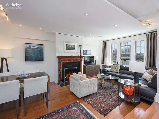 Sold by Sotheby's International Realty | media 18