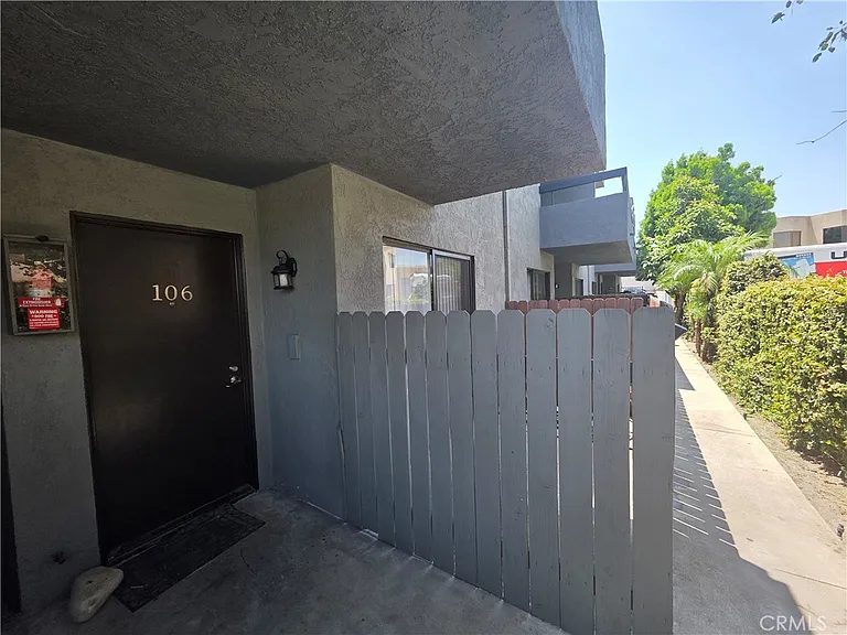 6911 Woodley Ave #106 — Photo 15
