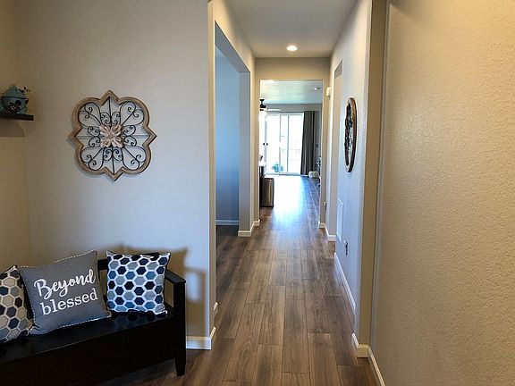 4th image of 438 Vista Cliff Ct