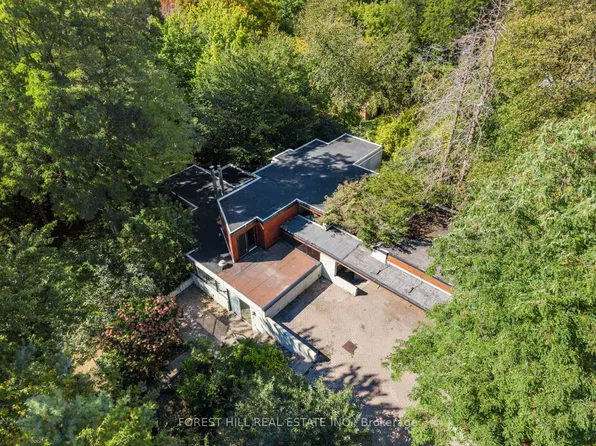 38 Riverside Blvd, Vaughan, ON L4J 1H3