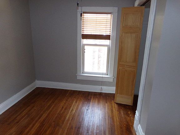 5th image of 515 N Sycamore St