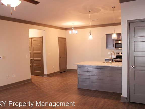 3rd image of 556 Emmett Ave APT 74