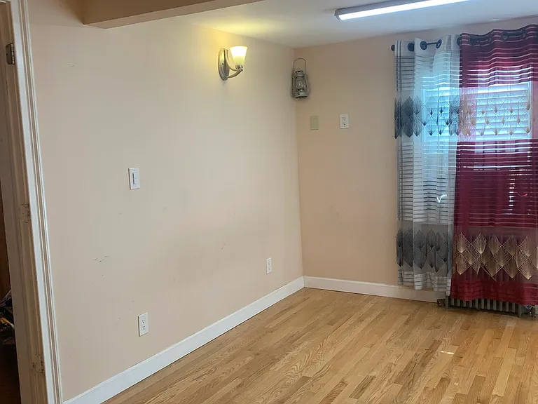 73 Soundview Ave #2 — Photo 5